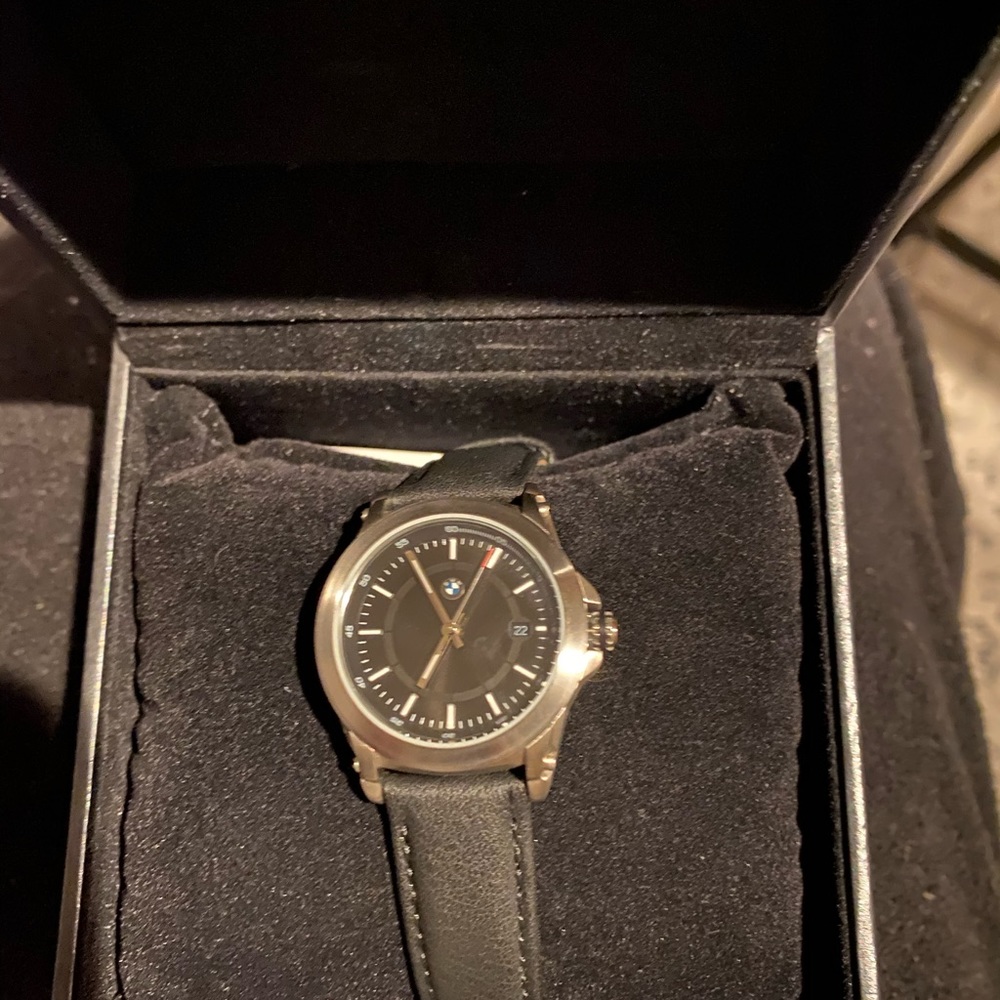 COPY - BMW women’s watch - Picture 2 of 3
